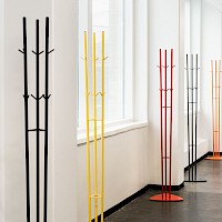 Monena Verso stand-up rack for public spaces